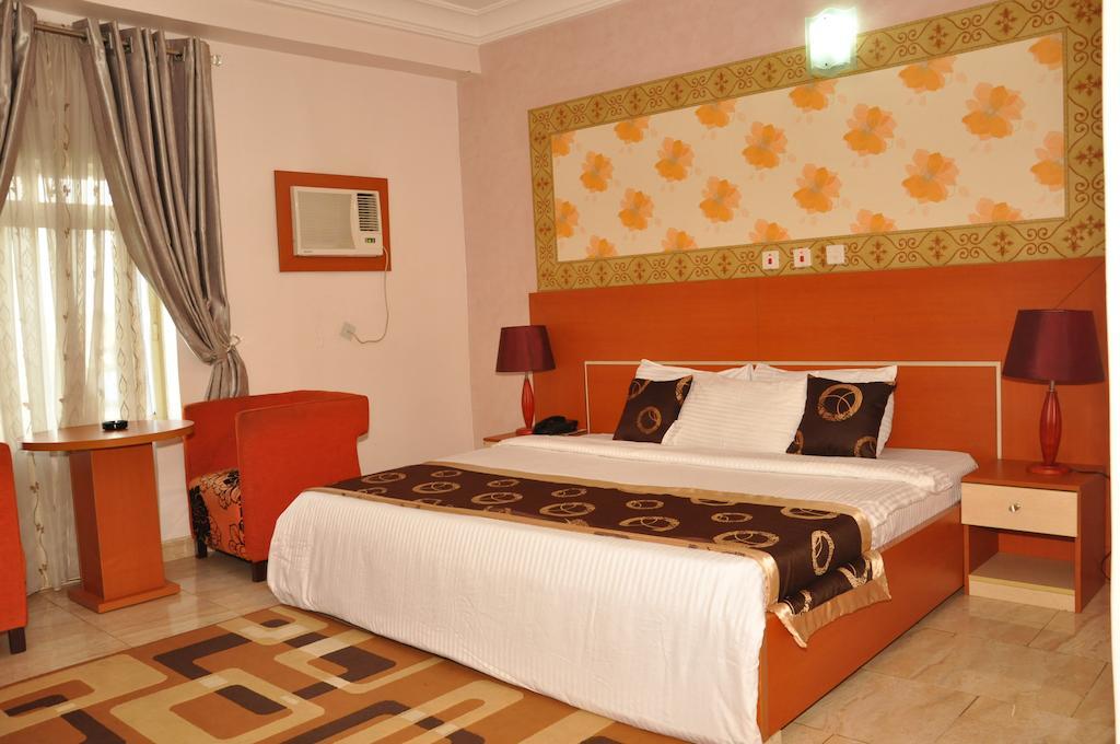 Top Rank Hotels Galaxy Abuja Room photo