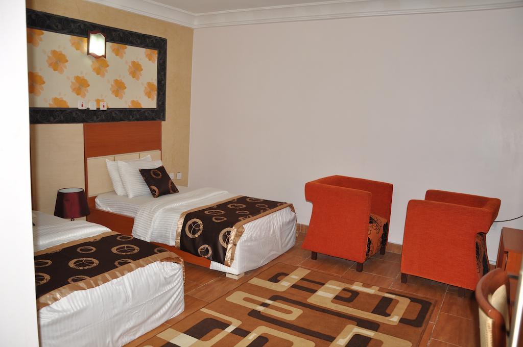 Top Rank Hotels Galaxy Abuja Room photo