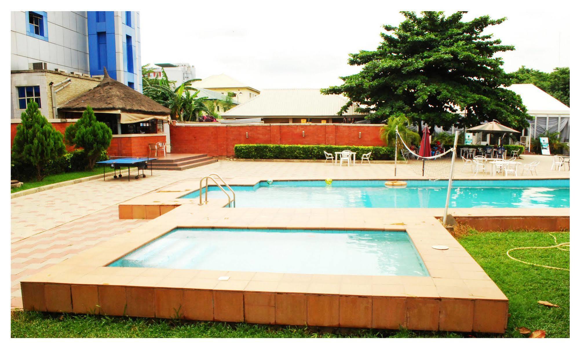 Top Rank Hotels Galaxy Abuja Exterior photo